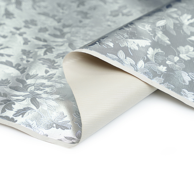 الگوی دنبال کننده چرم نقره ای برای کیف